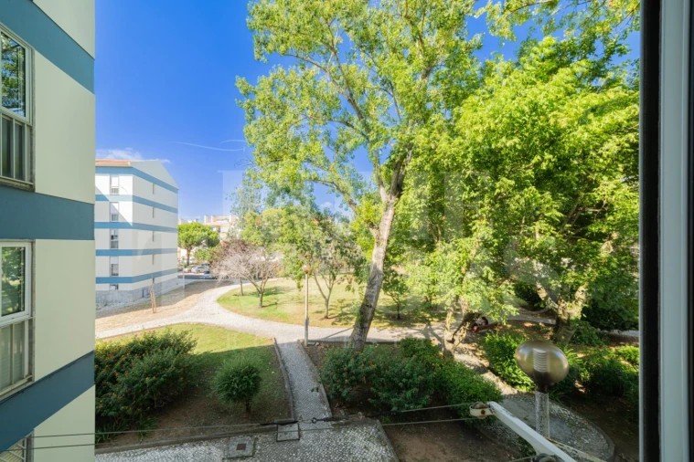Apartamento T4 para Venda em São Domingos de Rana Foto 23