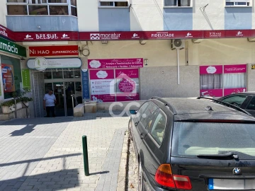 Apartamento T3 para Arrendamento em Amora