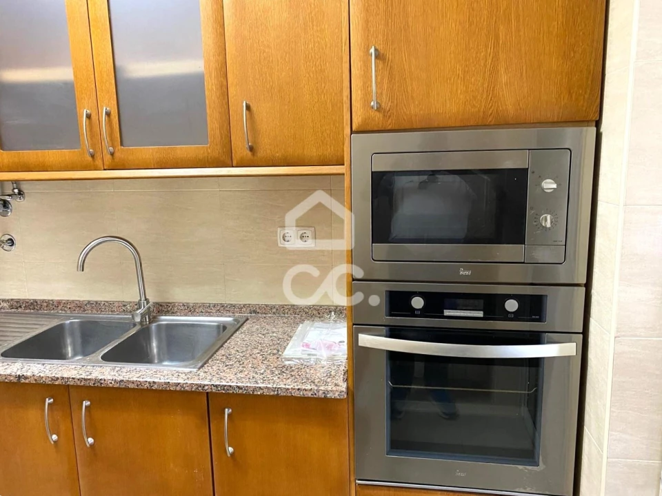 Apartamento T3 para Arrendamento em Amora Foto 4