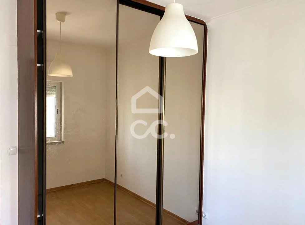 Apartamento T3 para Arrendamento em Amora Foto 8