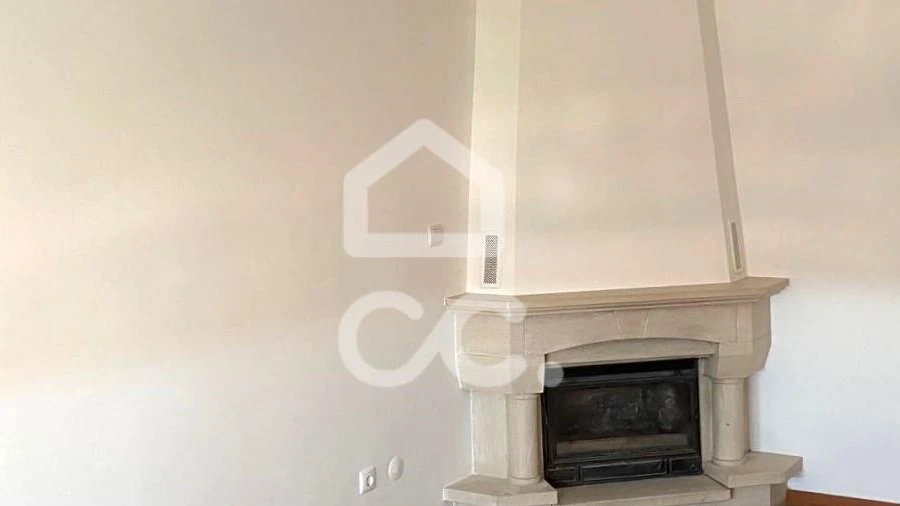 Apartamento T3 para Arrendamento em Amora