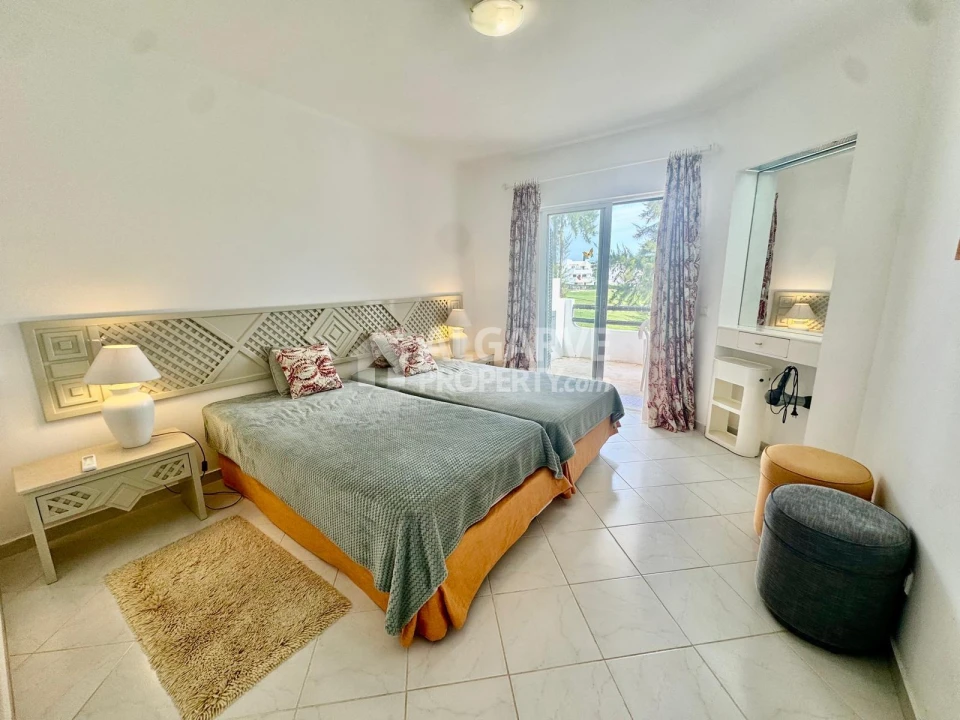Apartamento T2 para Venda em Albufeira e Olhos de Água Foto 23