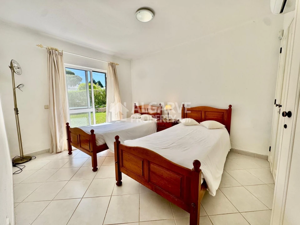 Moradia T3 para Venda em Albufeira e Olhos de Água Foto 23