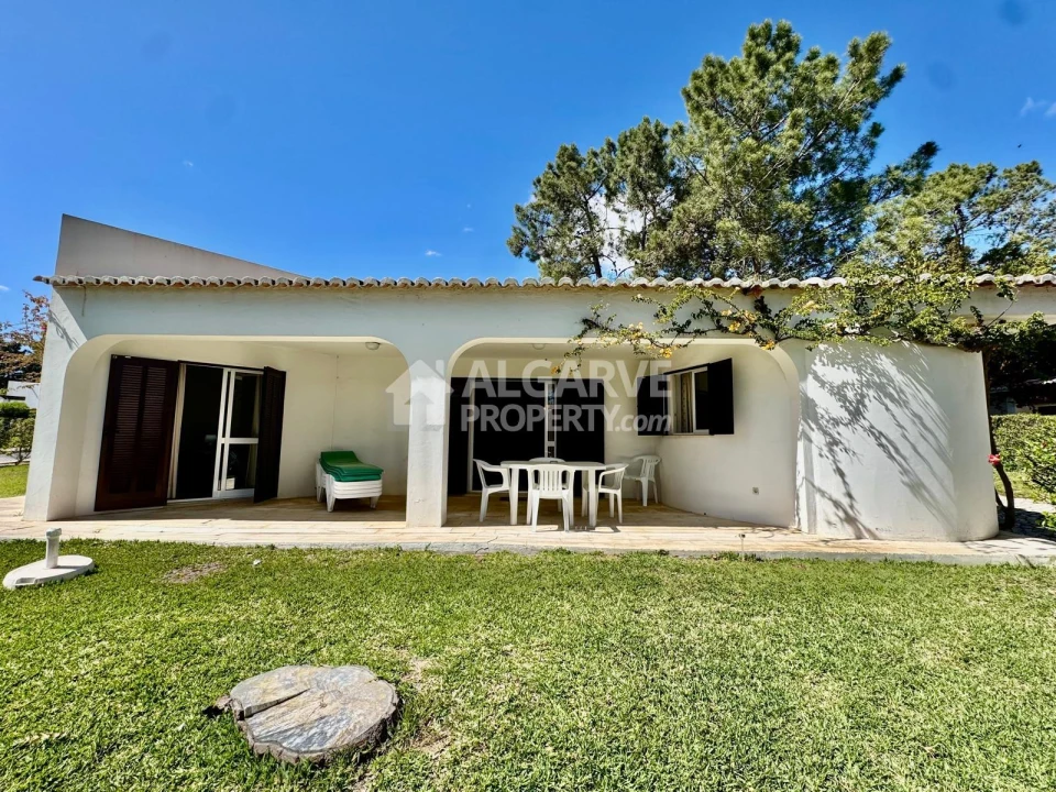 Moradia T3 para Venda em Albufeira e Olhos de Água Foto 1