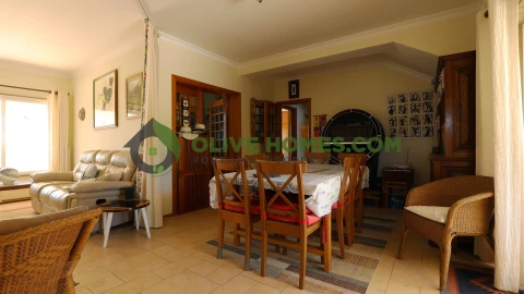 Moradia T4 para Venda em Santa Catarina da Fonte do Bispo