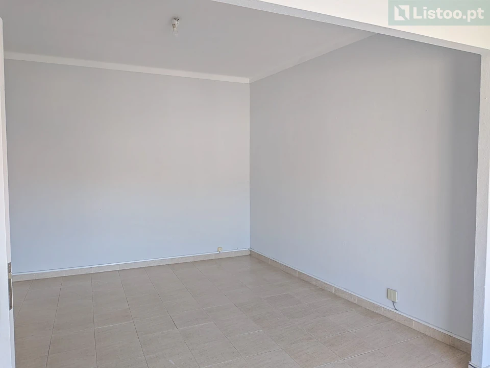 Apartamento T2 para Venda em Algés, Linda-A-Velha e Cruz Quebrada-Dafundo Foto 6