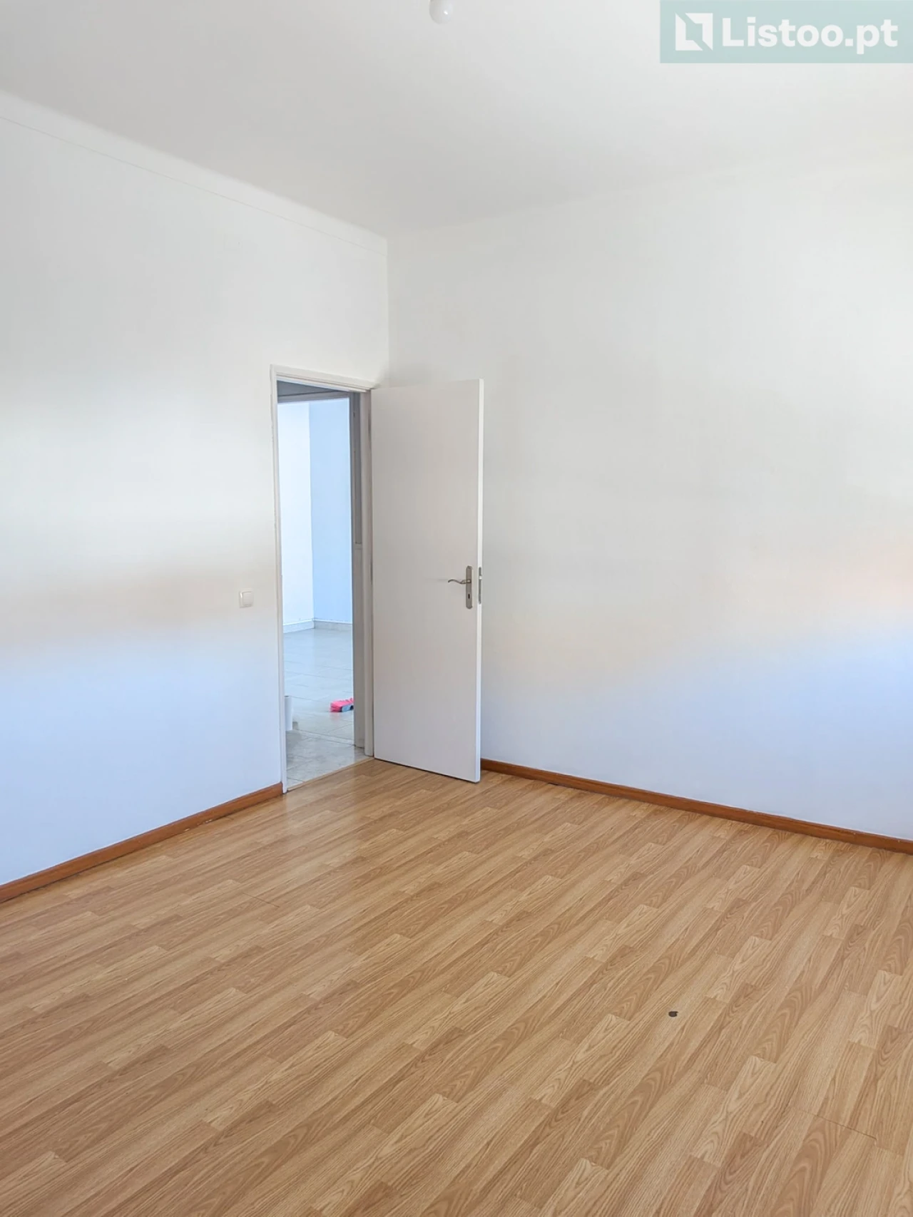 Apartamento T2 para Venda em Algés, Linda-A-Velha e Cruz Quebrada-Dafundo Foto 5