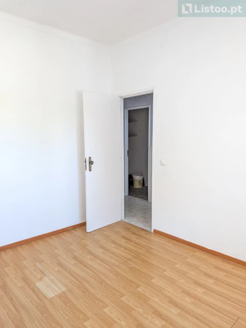 Apartamento T2 para Venda em Algés, Linda-A-Velha e Cruz Quebrada-Dafundo