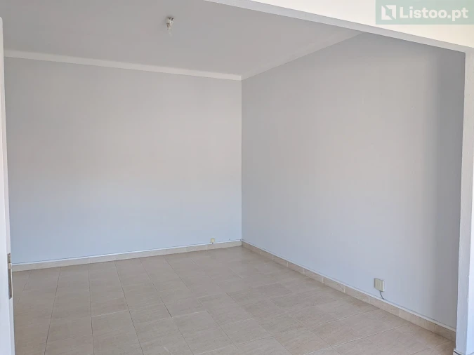 Apartamento T2 para Venda em Algés, Linda-A-Velha e Cruz Quebrada-Dafundo Foto 6
