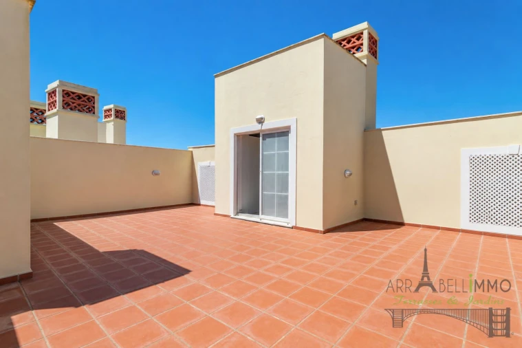 Apartamento T3 para Venda em Quarteira Foto 10