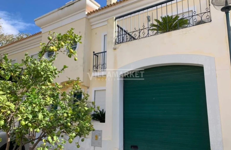 Moradia T4 para Venda em Faro (Sé e São Pedro) Foto 4