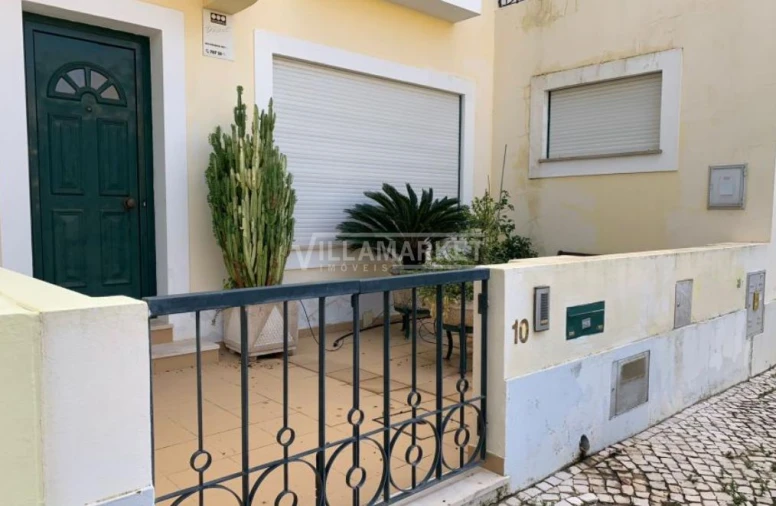 Moradia T4 para Venda em Faro (Sé e São Pedro) Foto 2