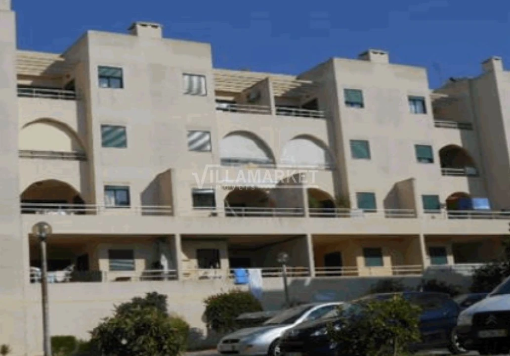 Apartamento T1 para Venda em Guia Foto 1