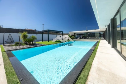 Moradia T5 para Venda em Bougado (São Martinho e Santiago)