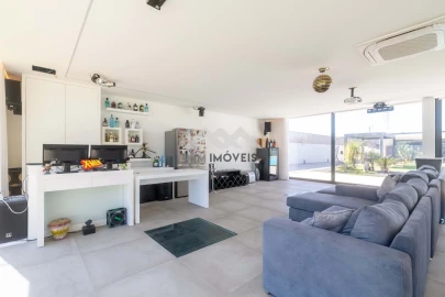 Moradia T5 para Venda em Bougado (São Martinho e Santiago)