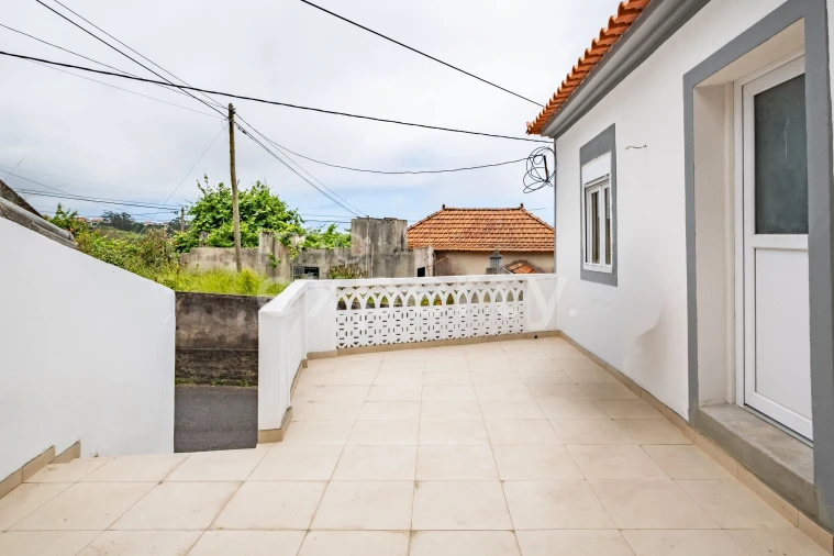 Moradia T2 para Venda em Canhas Foto 8