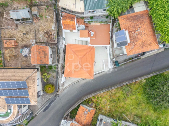 Moradia T2 para Venda em Canhas Foto 14