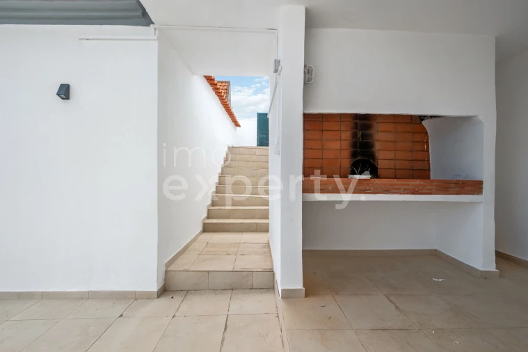 Moradia T2 para Venda em Canhas Foto 33