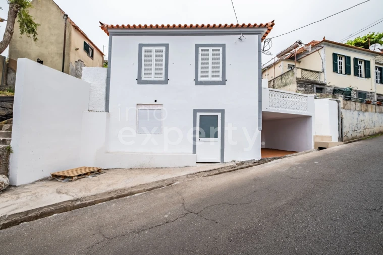 Moradia T2 para Venda em Canhas Foto 5