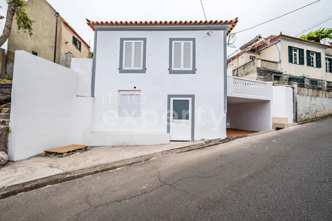 Moradia T2 para Venda em Canhas Foto 5