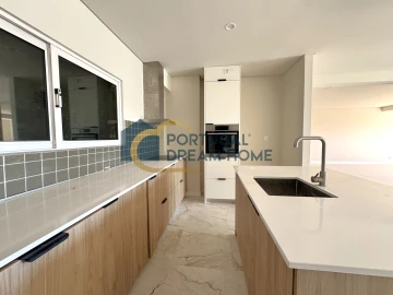 Apartamento T4 para Venda em Albufeira e Olhos de Água