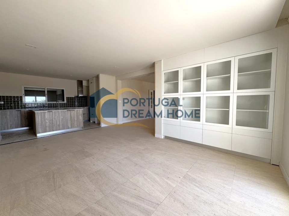 Apartamento T4 para Venda em Albufeira e Olhos de Água Foto 13