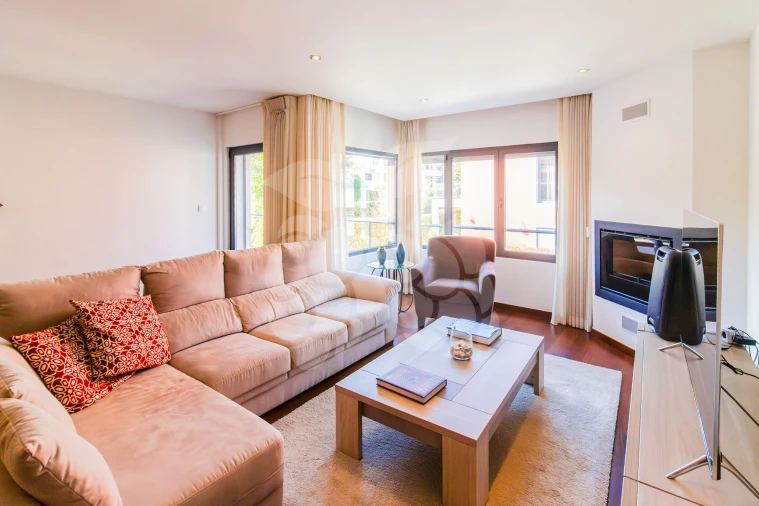 Apartamento T4 para Venda em Cascais e Estoril Foto 7
