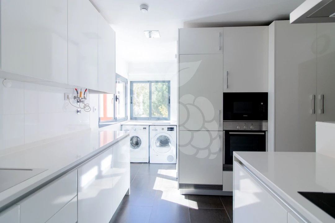 Apartamento T4 para Venda em Cascais e Estoril Foto 12