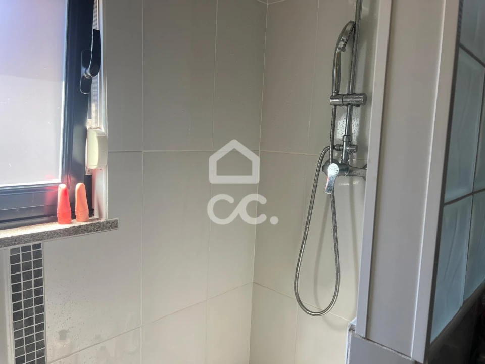 Moradia T3 para Venda em Chafe Foto 5