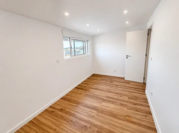 Apartamento T2 para Venda em Agualva e Mira-Sintra