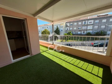 Apartamento T2 para Venda em Agualva e Mira-Sintra