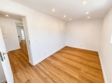 Apartamento T2 para Venda em Agualva e Mira-Sintra