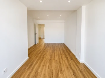Apartamento T2 para Venda em Agualva e Mira-Sintra