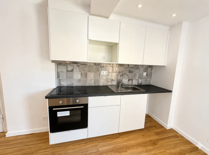 Apartamento T2 para Venda em Agualva e Mira-Sintra Foto 5