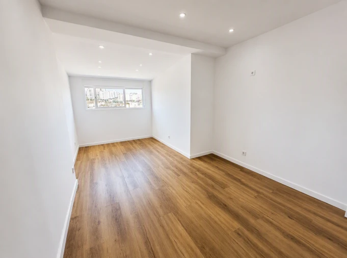 Apartamento T2 para Venda em Agualva e Mira-Sintra Foto 19
