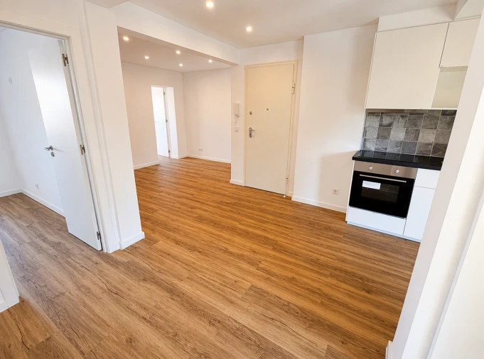 Apartamento T2 para Venda em Agualva e Mira-Sintra Foto 11