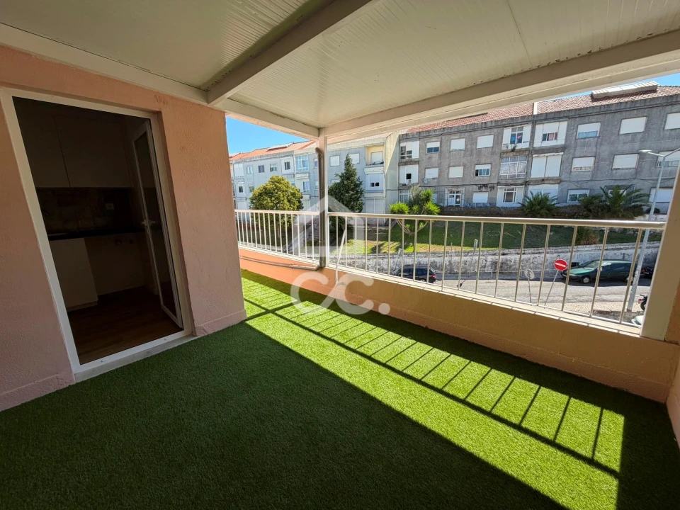 Apartamento T2 para Venda em Agualva e Mira-Sintra Foto 7