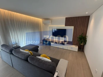 Apartamento T3 para Venda em Nossa Senhora da Conceição, São Pedro e São Dinis