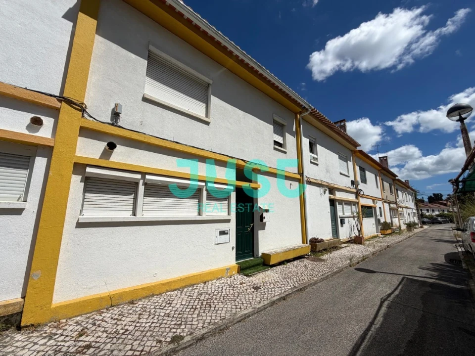 Moradia T3 para Venda em Santa Iria de Azoia, São João da Talha e Bobadela Foto 1