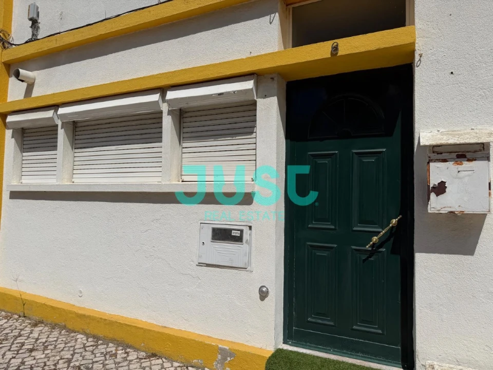 Moradia T3 para Venda em Santa Iria de Azoia, São João da Talha e Bobadela Foto 2