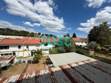 Moradia T3 para Venda em Santa Iria de Azoia, São João da Talha e Bobadela