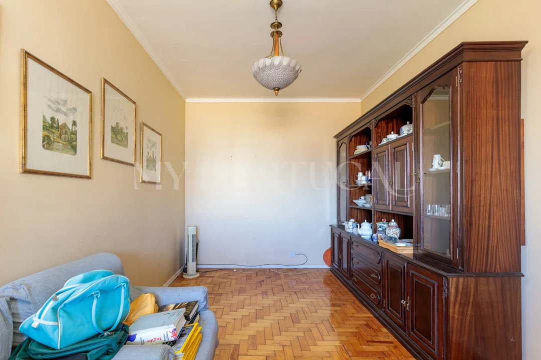 Apartamento T2 para Venda em Algés, Linda-A-Velha e Cruz Quebrada-Dafundo Foto 8