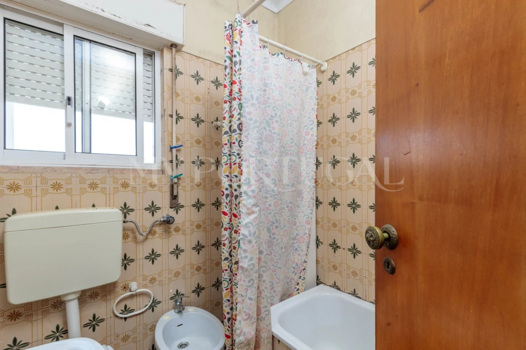 Apartamento T2 para Venda em Algés, Linda-A-Velha e Cruz Quebrada-Dafundo Foto 12