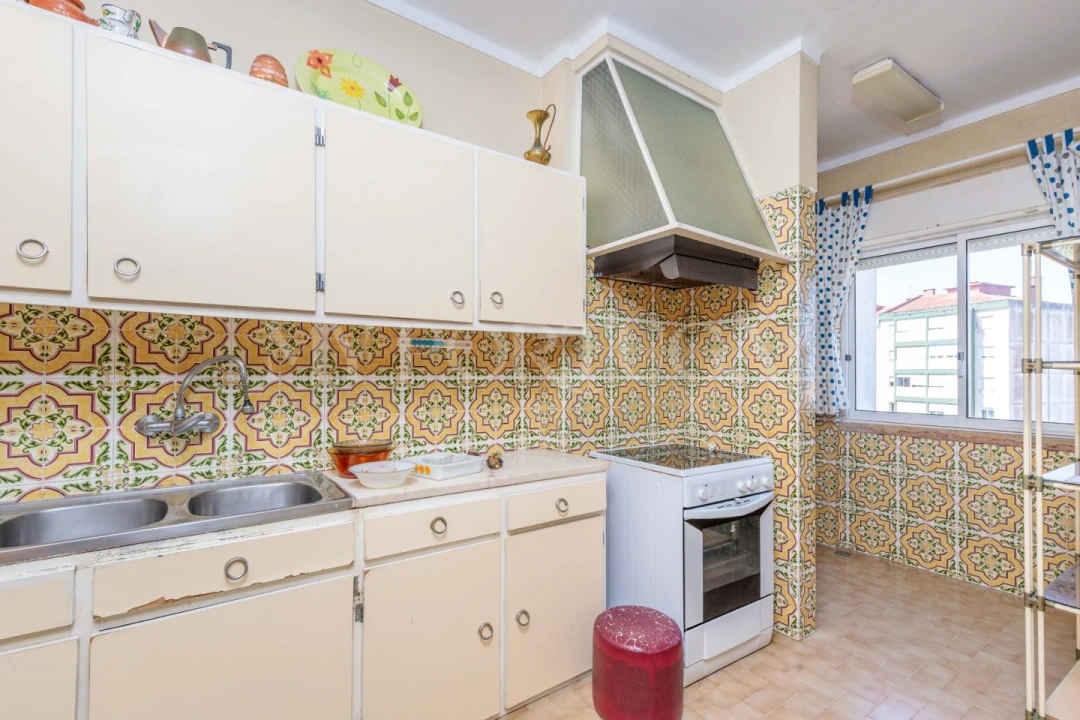 Apartamento T2 para Venda em Algés, Linda-A-Velha e Cruz Quebrada-Dafundo Foto 14
