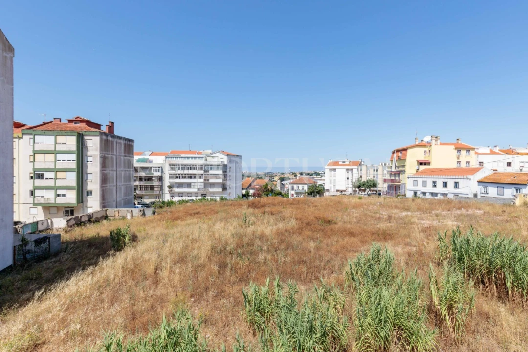 Apartamento T2 para Venda em Algés, Linda-A-Velha e Cruz Quebrada-Dafundo Foto 2