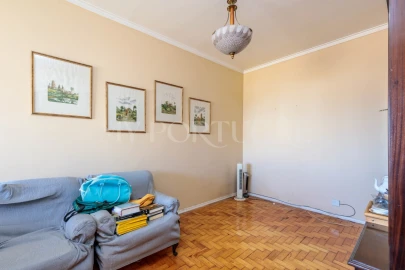 Apartamento T2 para Venda em Algés, Linda-A-Velha e Cruz Quebrada-Dafundo