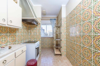 Apartamento T2 para Venda em Algés, Linda-A-Velha e Cruz Quebrada-Dafundo