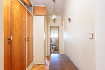 Apartamento T2 para Venda em Algés, Linda-A-Velha e Cruz Quebrada-Dafundo