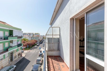 Apartamento T2 para Venda em Algés, Linda-A-Velha e Cruz Quebrada-Dafundo