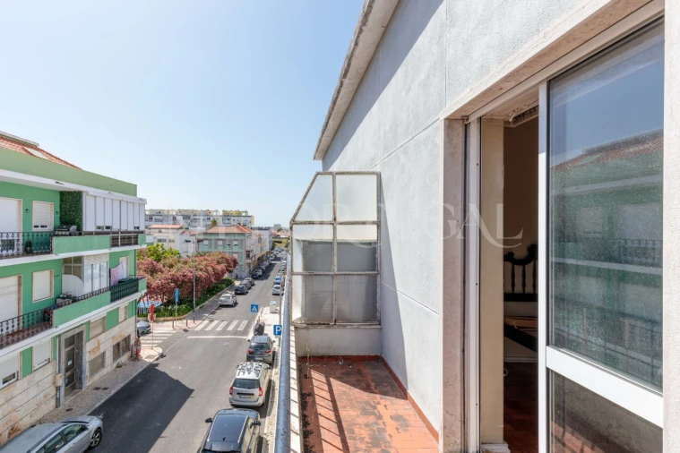 Apartamento T2 para Venda em Algés, Linda-A-Velha e Cruz Quebrada-Dafundo Foto 4